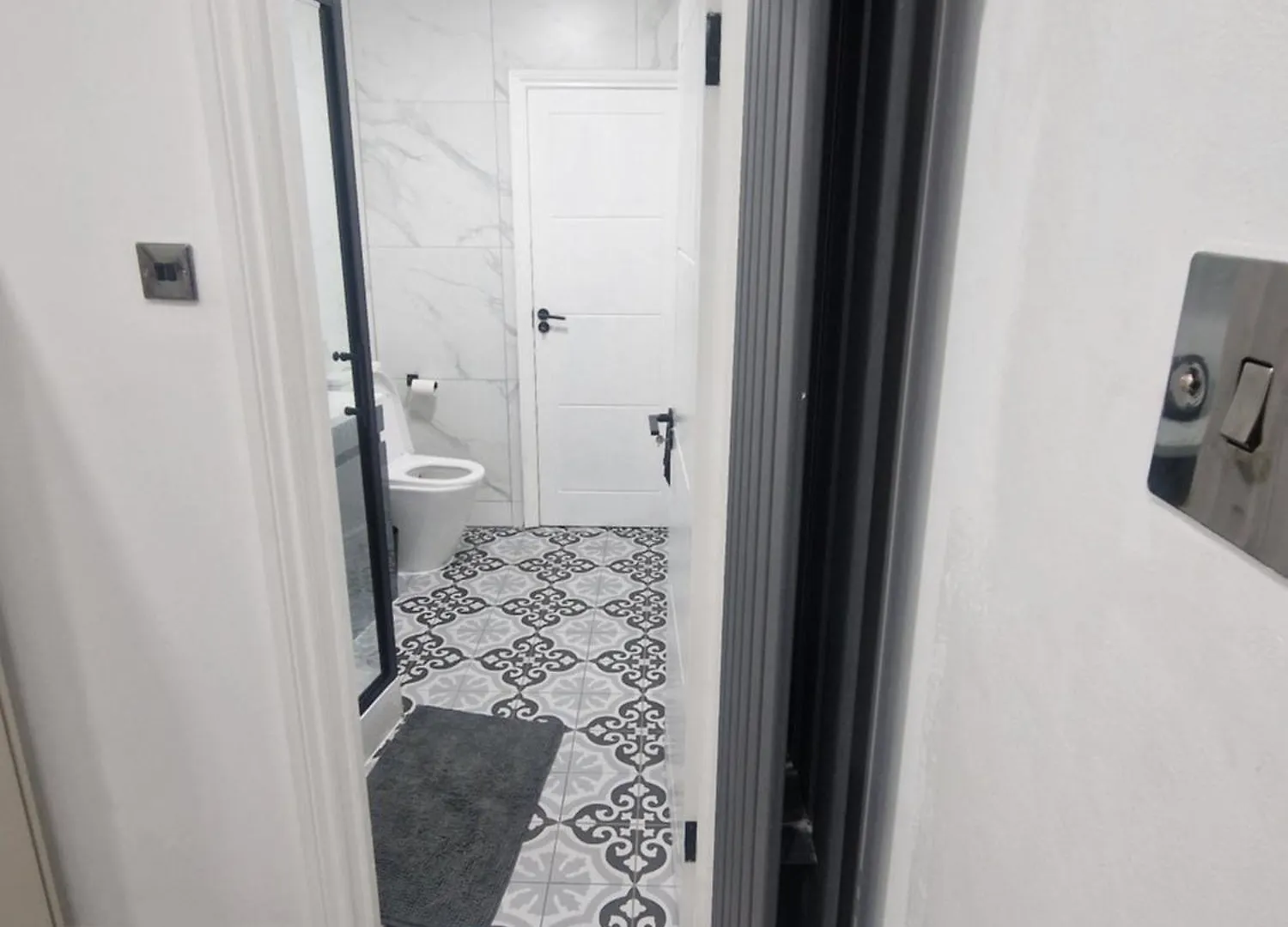 Blake Close House Dagenham Guest house